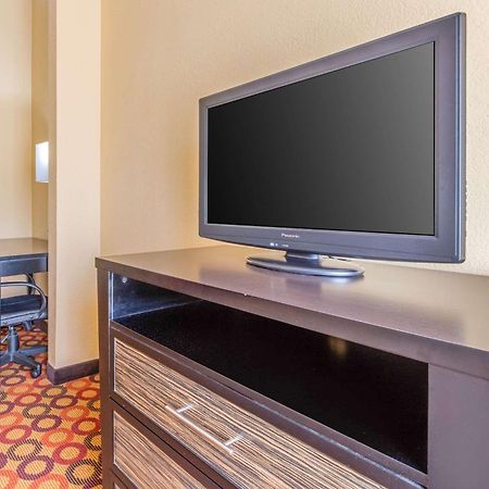 Quality Inn & Suites Montgomery East Carmichael Rd מראה חיצוני תמונה