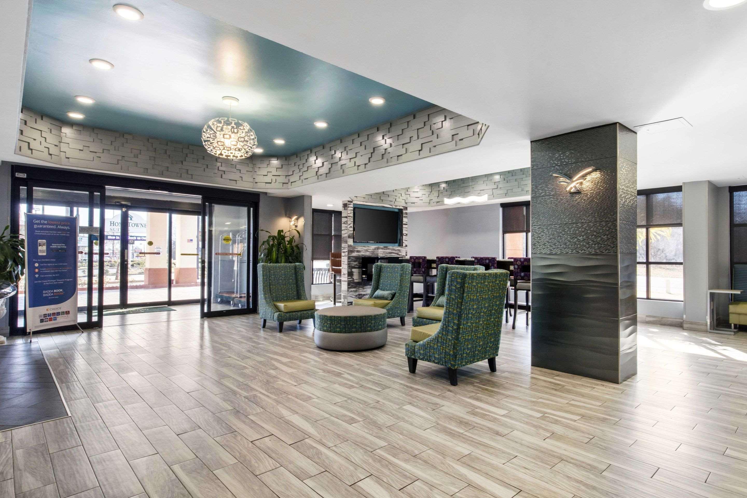 Quality Inn & Suites Montgomery East Carmichael Rd מראה חיצוני תמונה