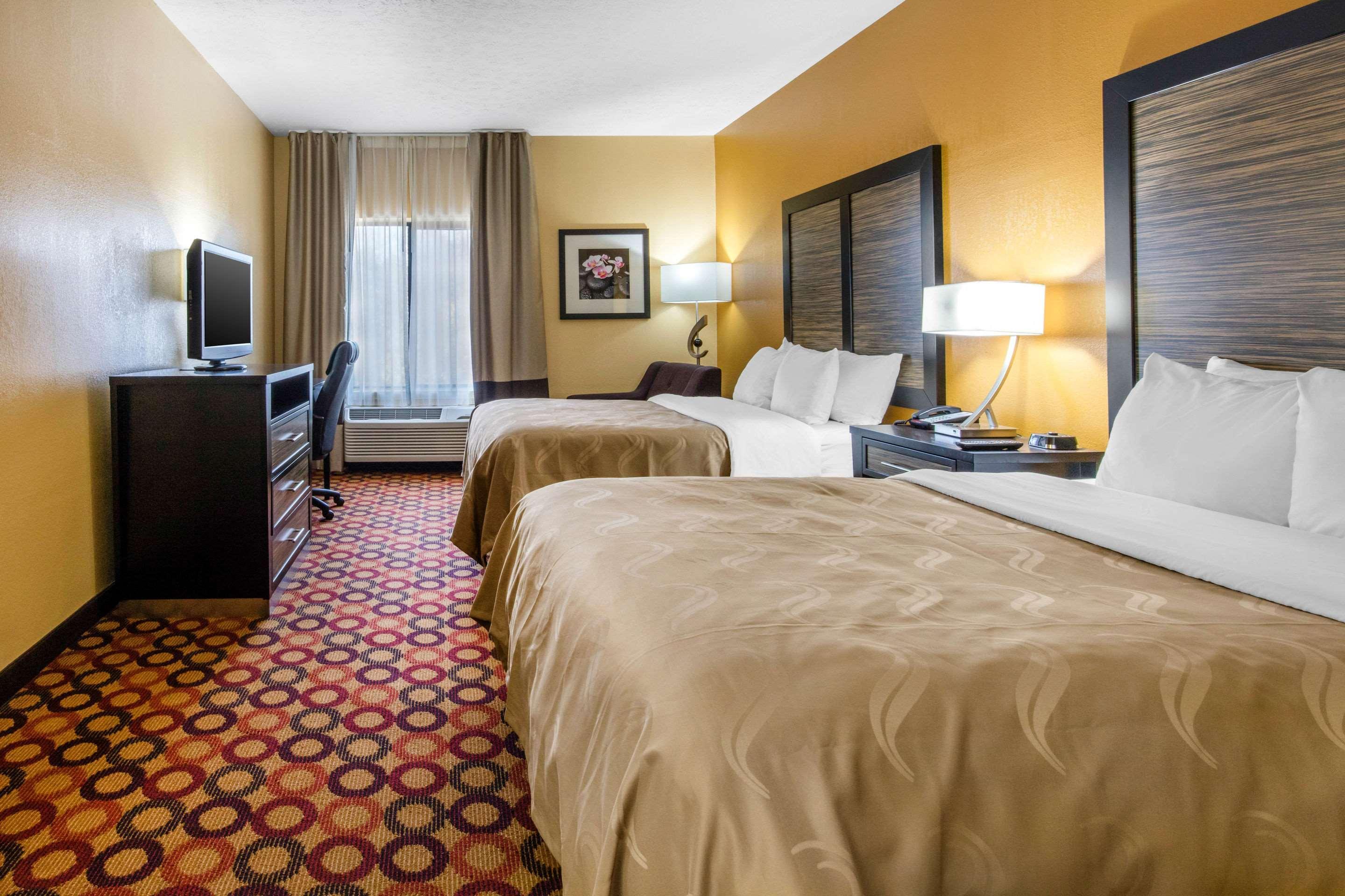 Quality Inn & Suites Montgomery East Carmichael Rd מראה חיצוני תמונה
