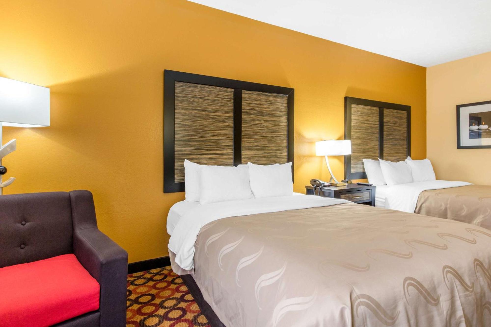 Quality Inn & Suites Montgomery East Carmichael Rd מראה חיצוני תמונה