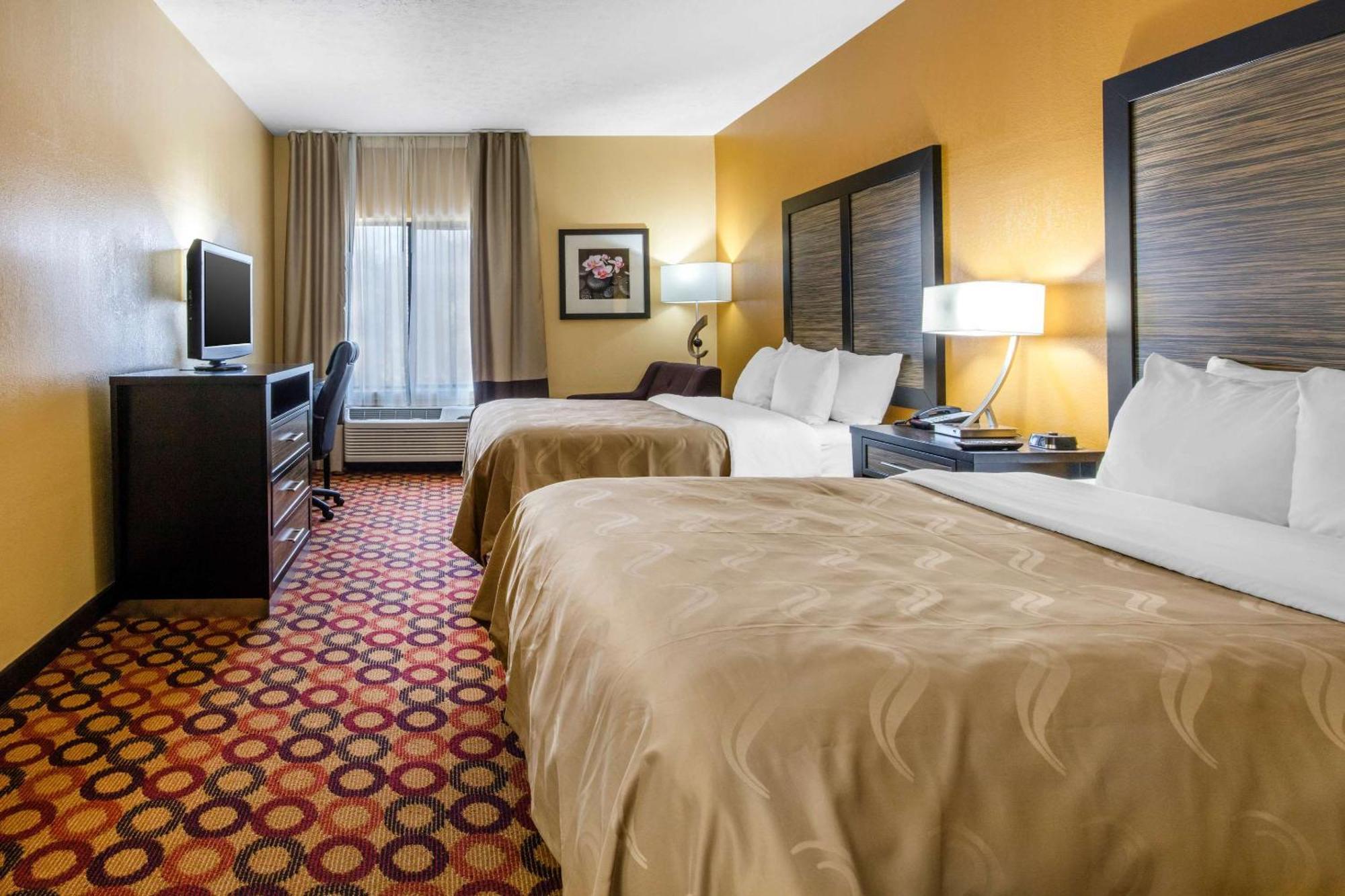 Quality Inn & Suites Montgomery East Carmichael Rd מראה חיצוני תמונה