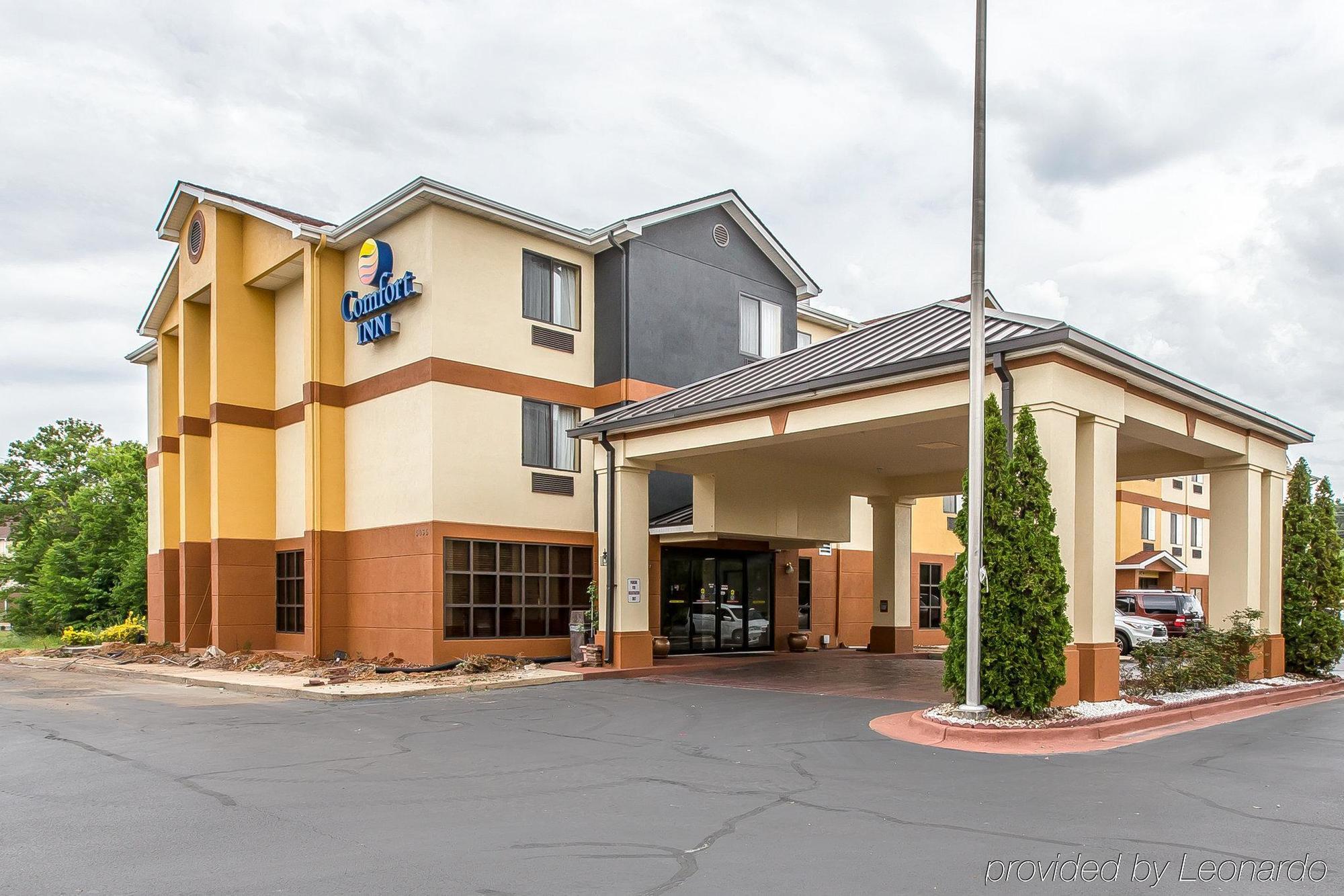 Quality Inn & Suites Montgomery East Carmichael Rd מראה חיצוני תמונה