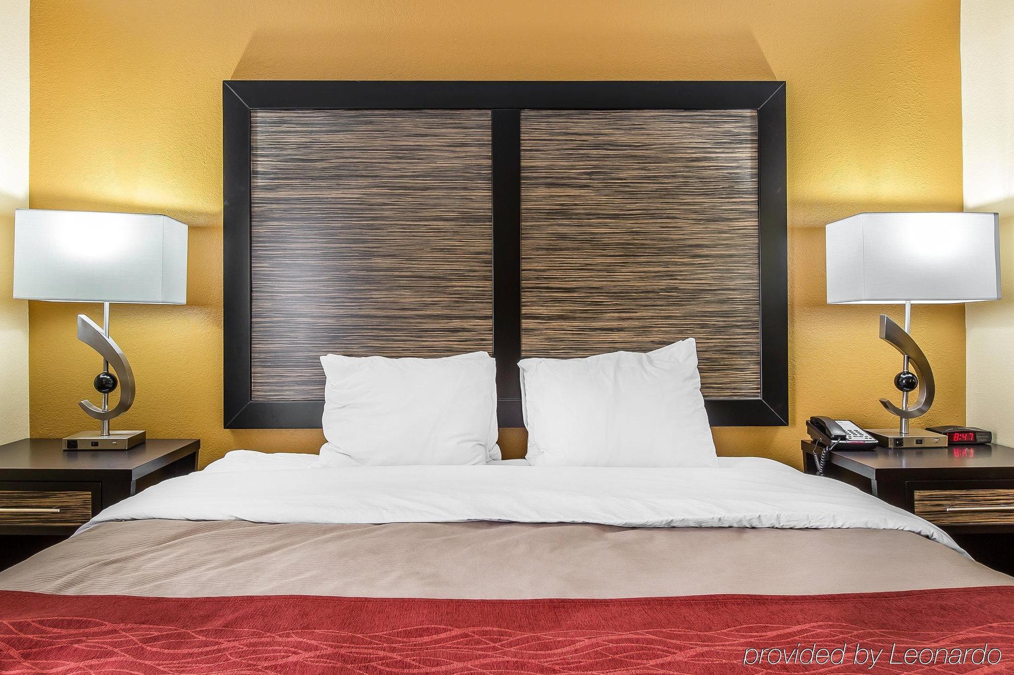 Quality Inn & Suites Montgomery East Carmichael Rd מראה חיצוני תמונה