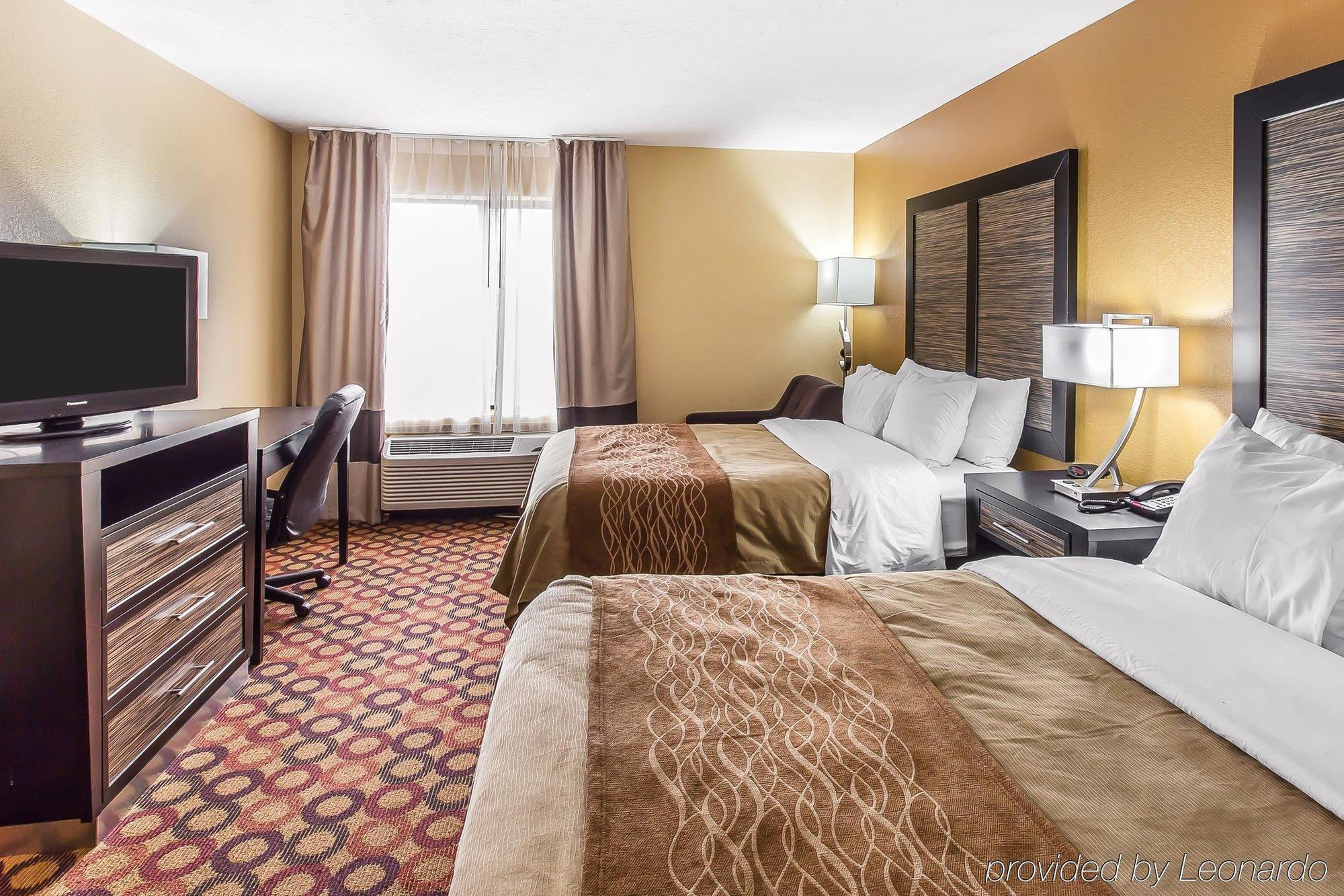 Quality Inn & Suites Montgomery East Carmichael Rd מראה חיצוני תמונה